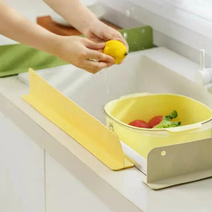 Splash Guard Jadu – Flexible Silicone Sink Protector with Suction Cups | 15 Inch